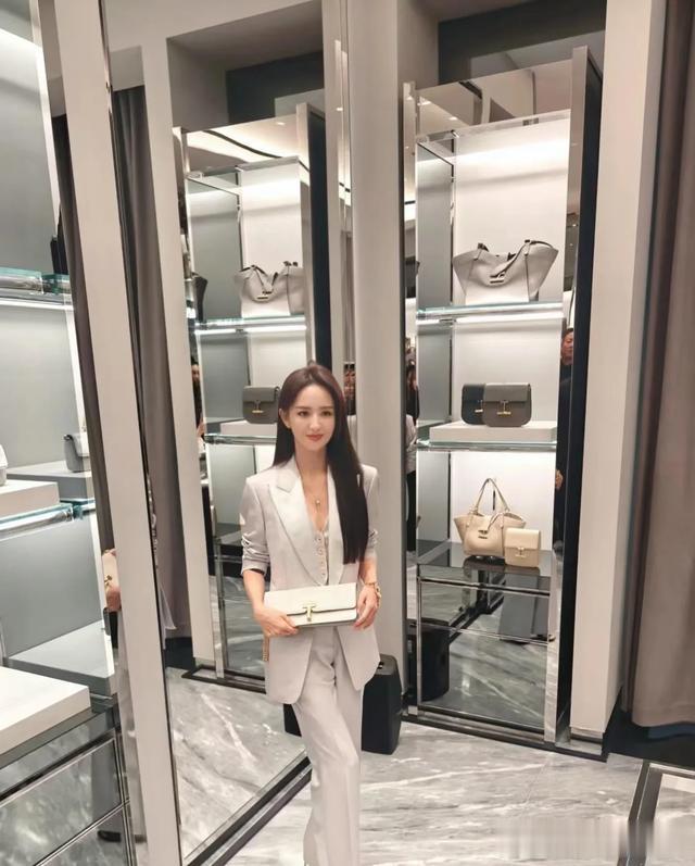 马筱梅太硬核了！大 S 法拍汪小菲千万名车，而马筱梅四字回应