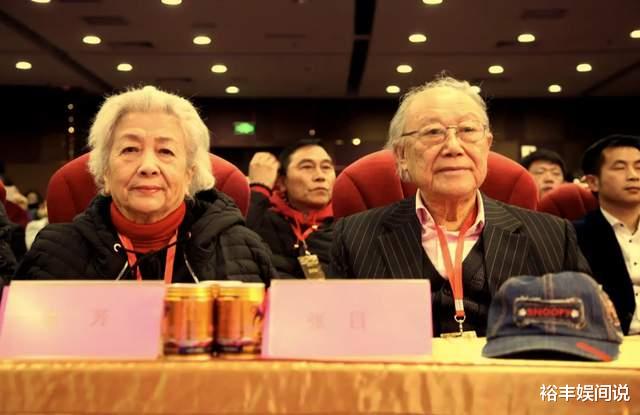 89岁老戏骨谢芳去世,两个月前刚过完生日,最后露面照瘦弱且优雅