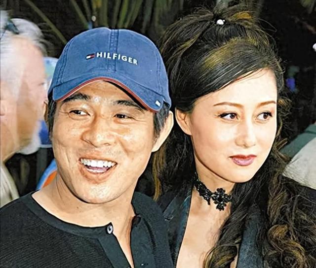 利智：被李连杰宠爱34年，外人看来是掉进蜜罐，甜蜜背后都是眼泪