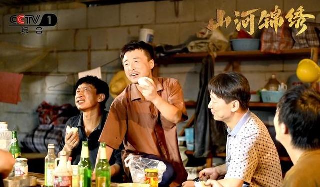 央视一套黄金档正在播出，演员阵容超级强大，不看可惜的一部好剧