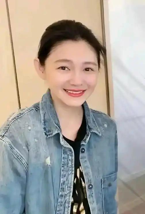 大S突然离世,汪晓菲最先得知消息,并告知自己的代理律师