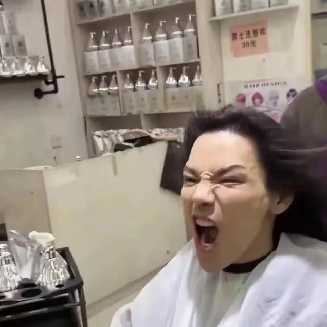 无滤镜大变样,吴家丽膀大腰圆,陈德容撞脸杨幂,高圆圆铁桶身材