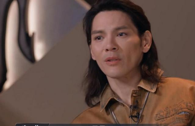 《披哥4》首播!几位专业的歌手愣是比不过一个专业的演员!