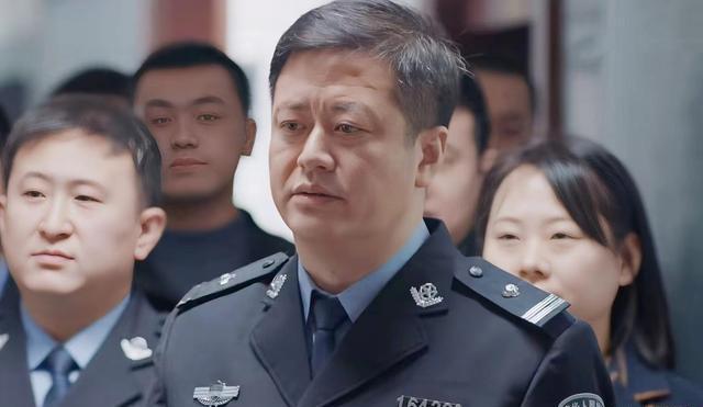 《我是刑警》:刑侦剧的老毛病又犯了?至少有六个人的警衔不合理