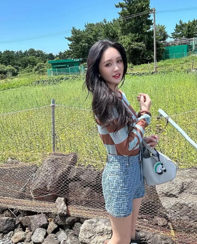 陈乔恩夫妇庆祝相识5周年,穿情侣装显恩爱甜蜜,将于9月举办婚礼