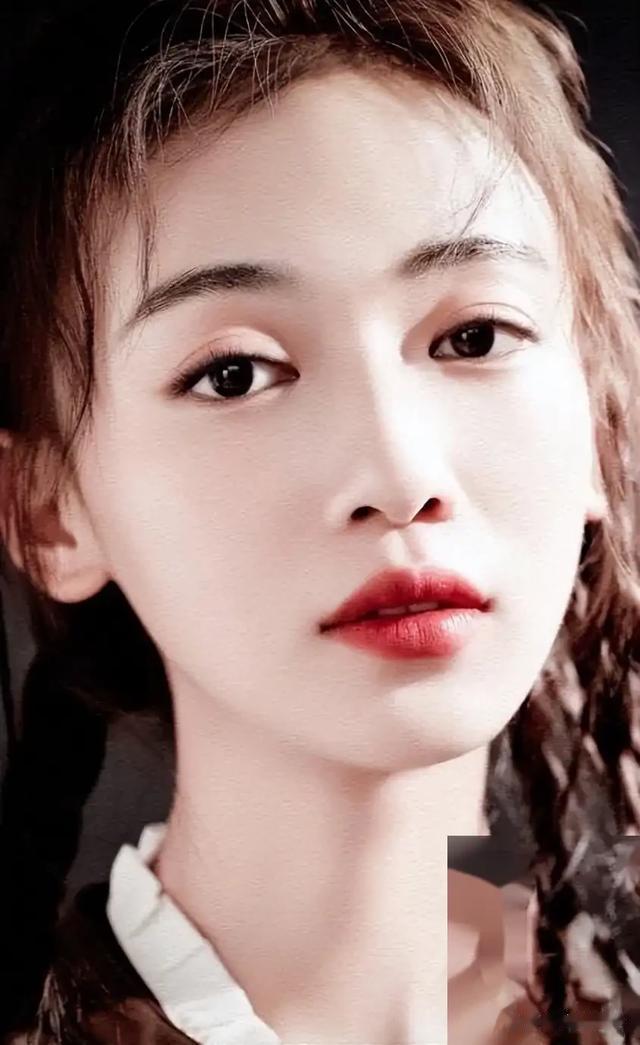 有一种整容叫怀孕，短短几个月，吴谨言就像换了个人