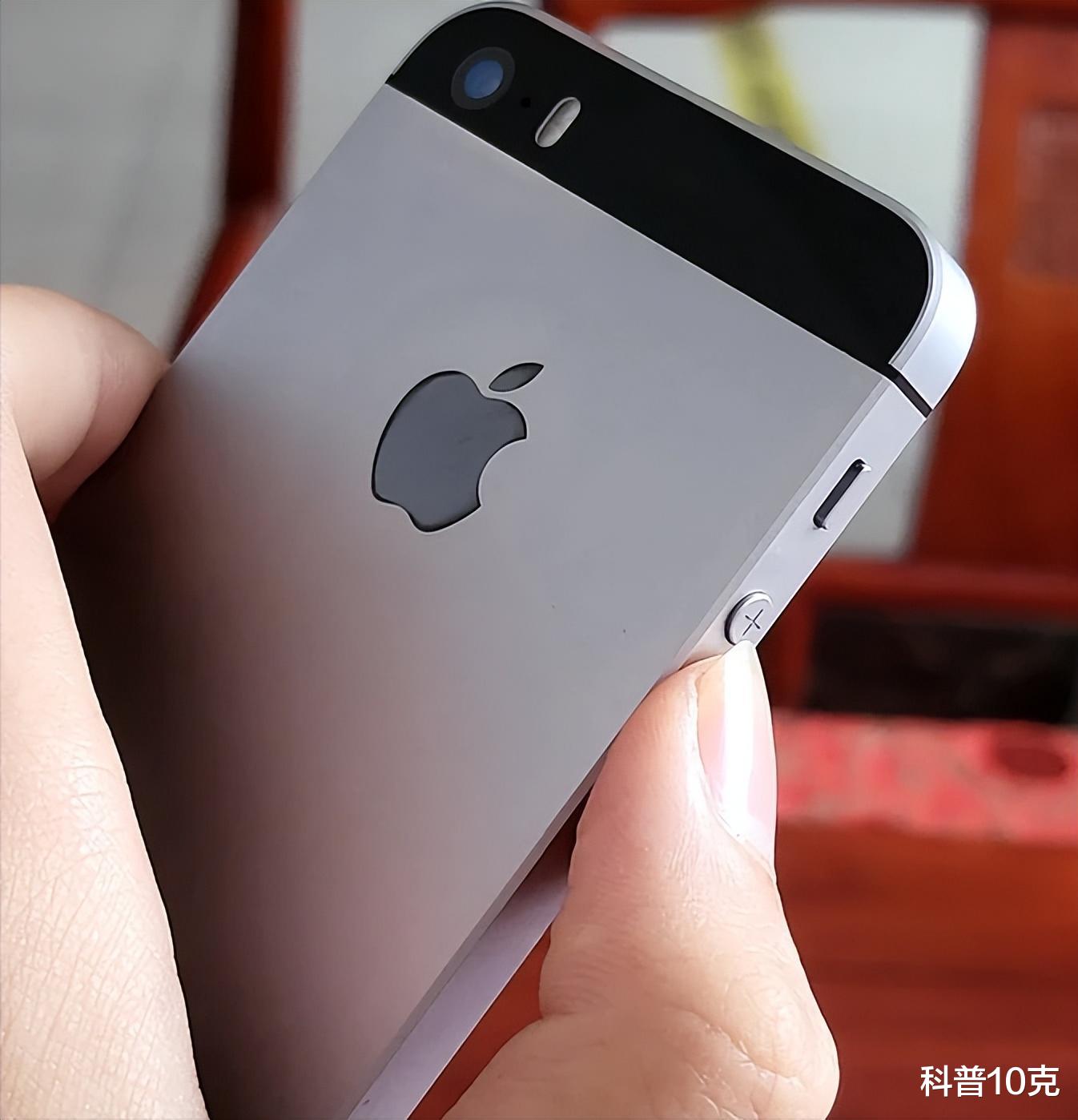 中美韩手机巨头上半年营收对比：三星1085亿，苹果857亿，华为呢