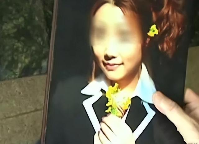 15年武大清纯校花,33天骗富豪274万四套房产,逃美国被跨国追捕