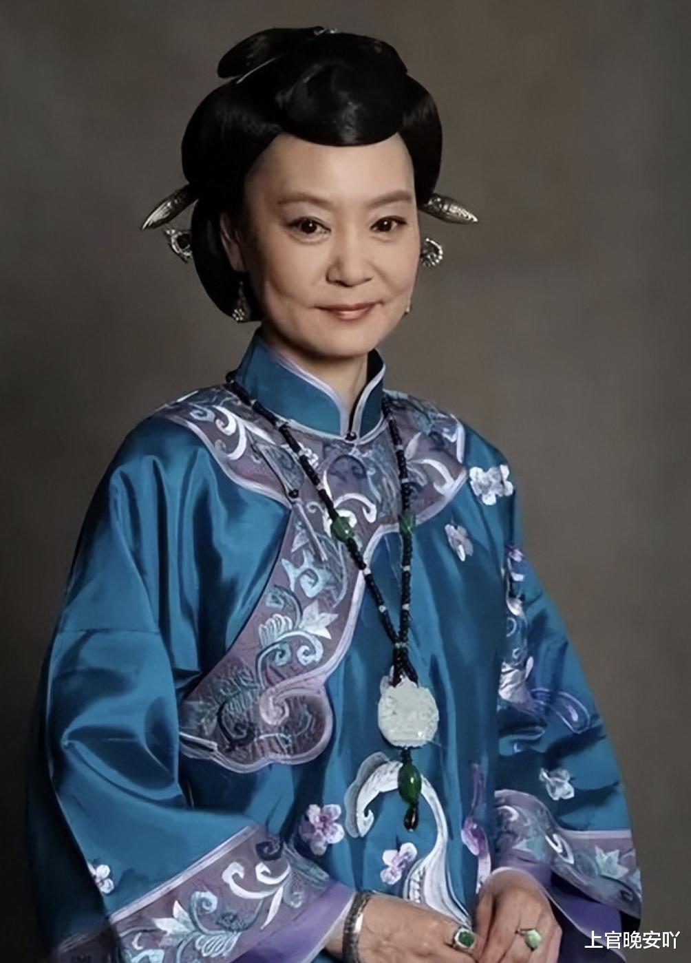 天生“苦相脸”的7位女星，个个愁容满面，面无表情都像是要哭了