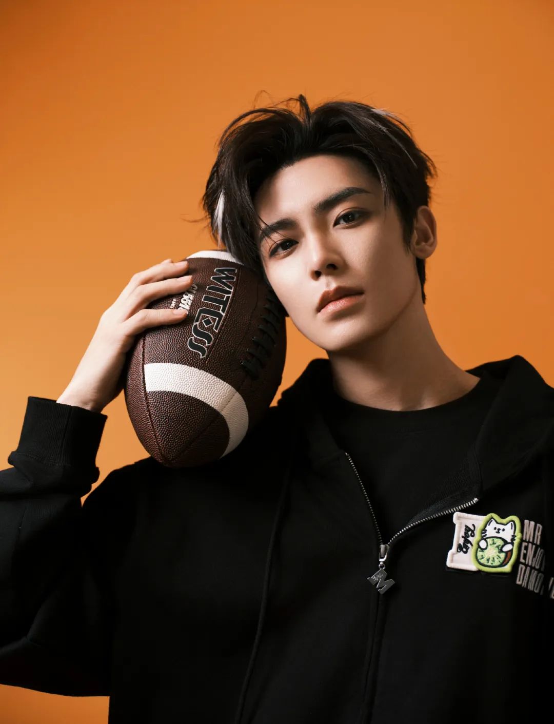 草根影帝是两面派？侯明昊遭打压？张婧仪被骂退圈？