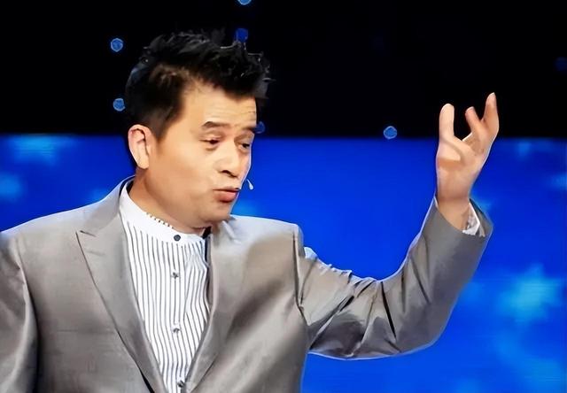 被批“不男不女”的毕凌,把父亲毕福剑自以为豪的脸面,撕得粉碎