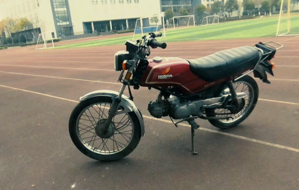 30年前的七款摩托车，可谓当年天花板，拥有一辆就可完成梦想
