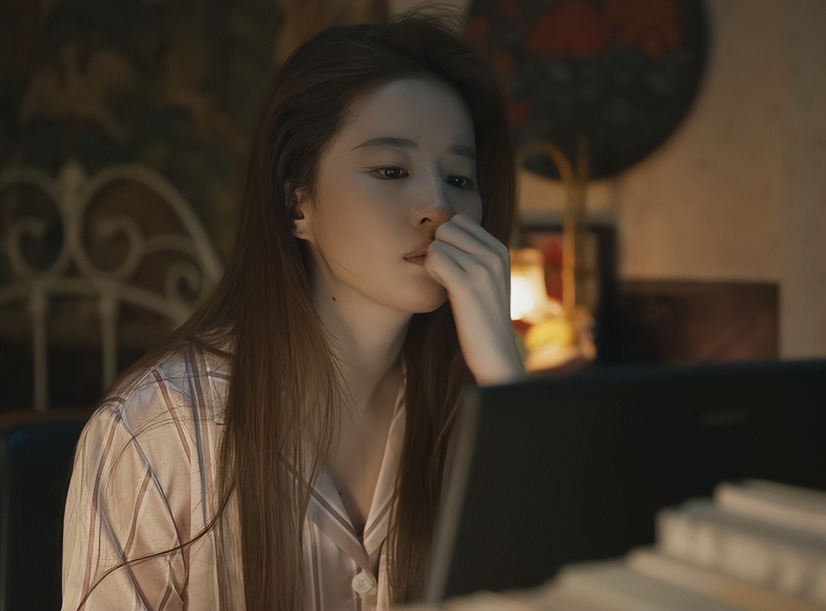 36岁刘亦菲对比42岁万茜,老天爷赏饭吃与科班毕业的演技一目了然