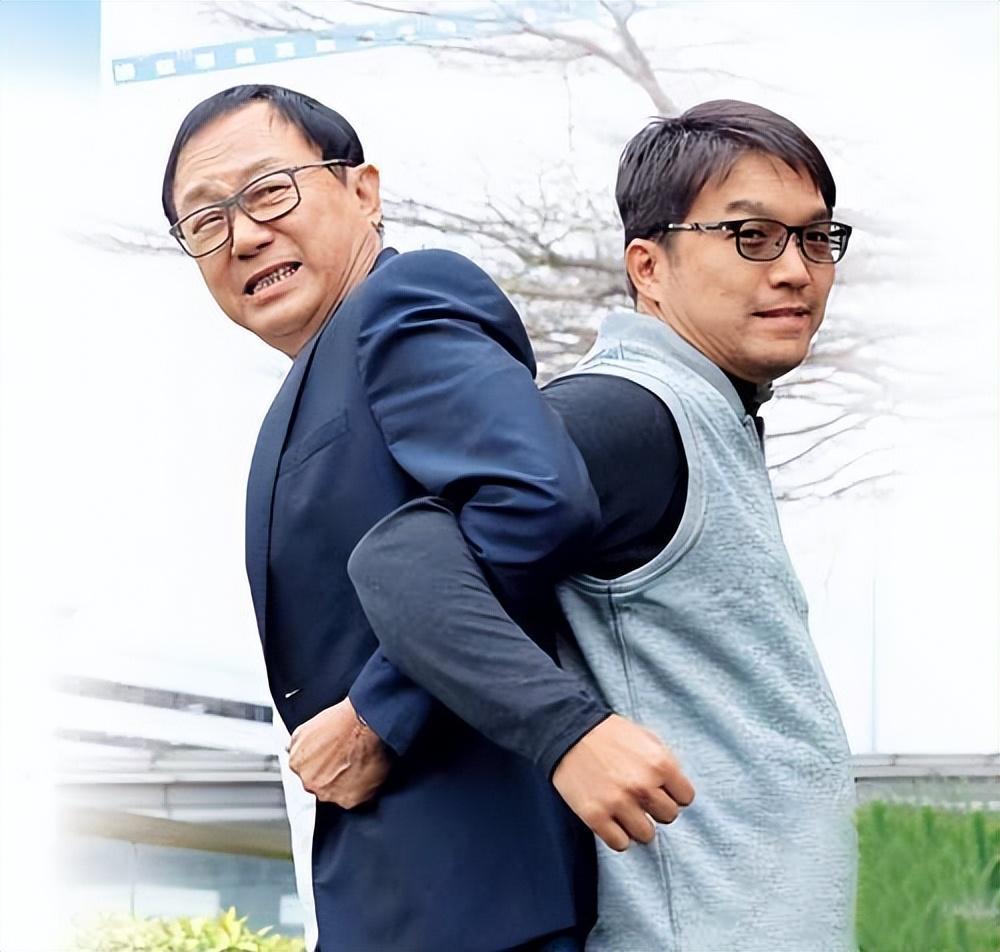 许冠文：81岁高龄夺得“金像奖”最佳男配角奖，再创演艺高峰