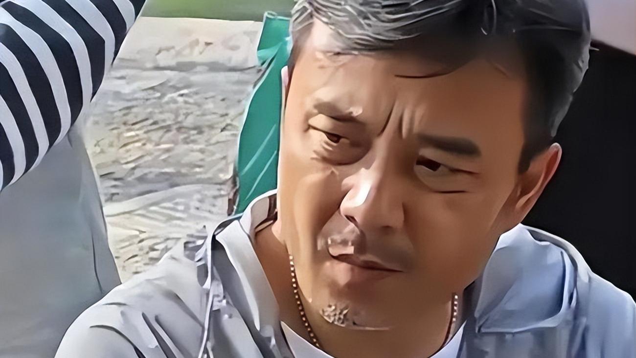 汪涵断崖式衰老！50岁的年纪70岁的容颜，满头白发怎么老成这样？