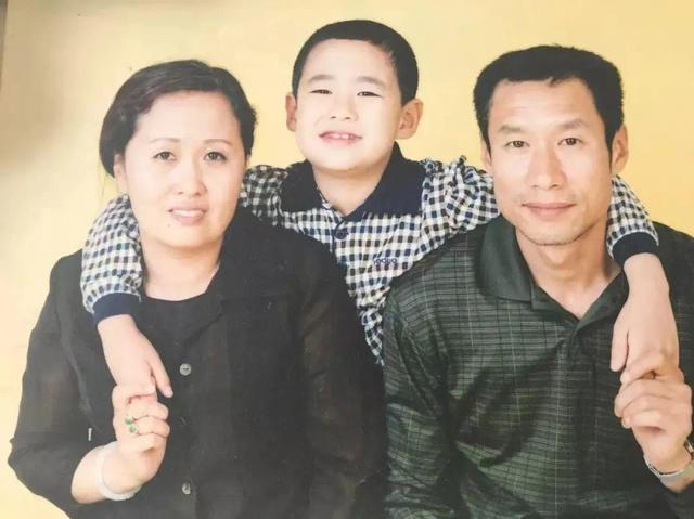 刘佩琦:成名放不下亲情,常接济哥哥姐姐,妻子的做法让他感动