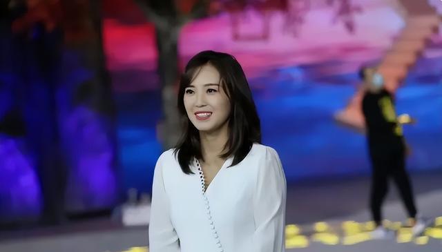 刀郎版权公司回应，刀郎与云朵关系真相大白：10年前一切就结束了