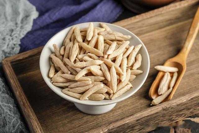 学会黑芝麻这个用法，眼睛明亮头发黑，记忆力强腰杆硬