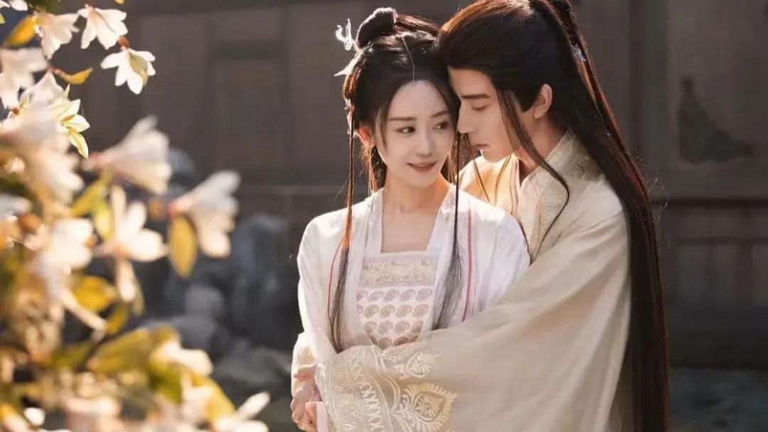 《永夜星河》热播，网友热评：从美男狐狸到落魄公子他越来越俊美