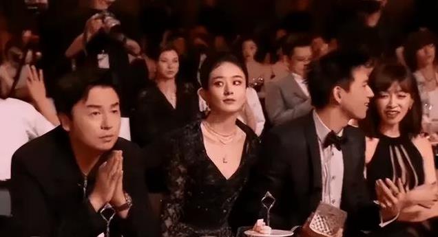 赵丽颖封后两个月，再次露出“真面目”