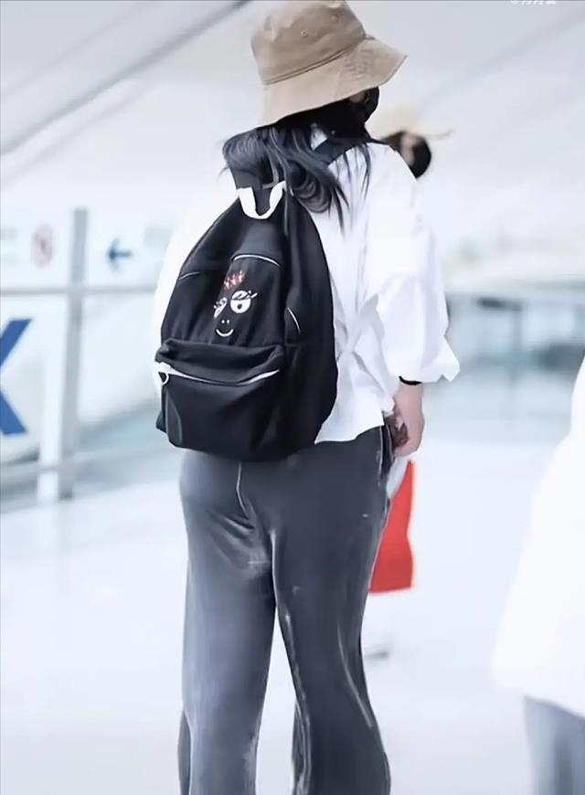 48岁赵薇近况：面容苍老身材臃肿，被强制执行8000余元成老赖