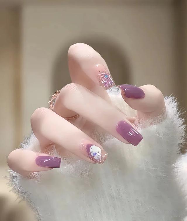 超有韵味的紫色美甲