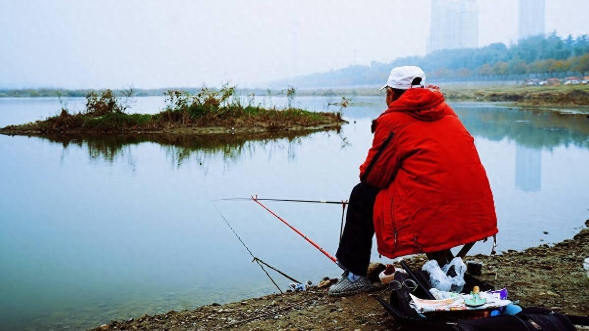 初春钓鱼时钓友们的五种做法，看起来很有道理，实则五个错误