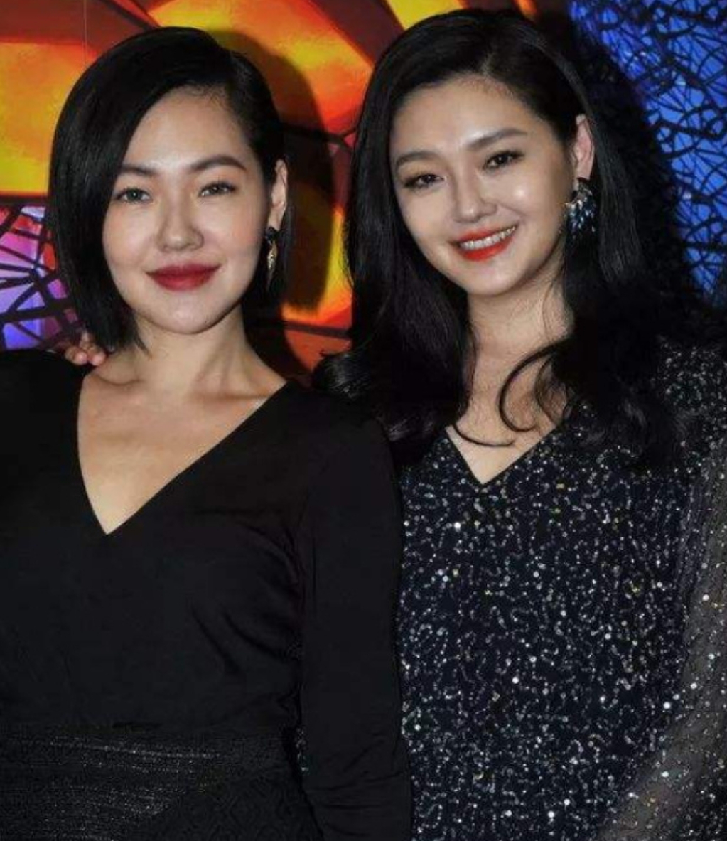 Makiyo曝光大S头七聚会细节：吃水果喝香槟，小S暴瘦崩溃但坚强