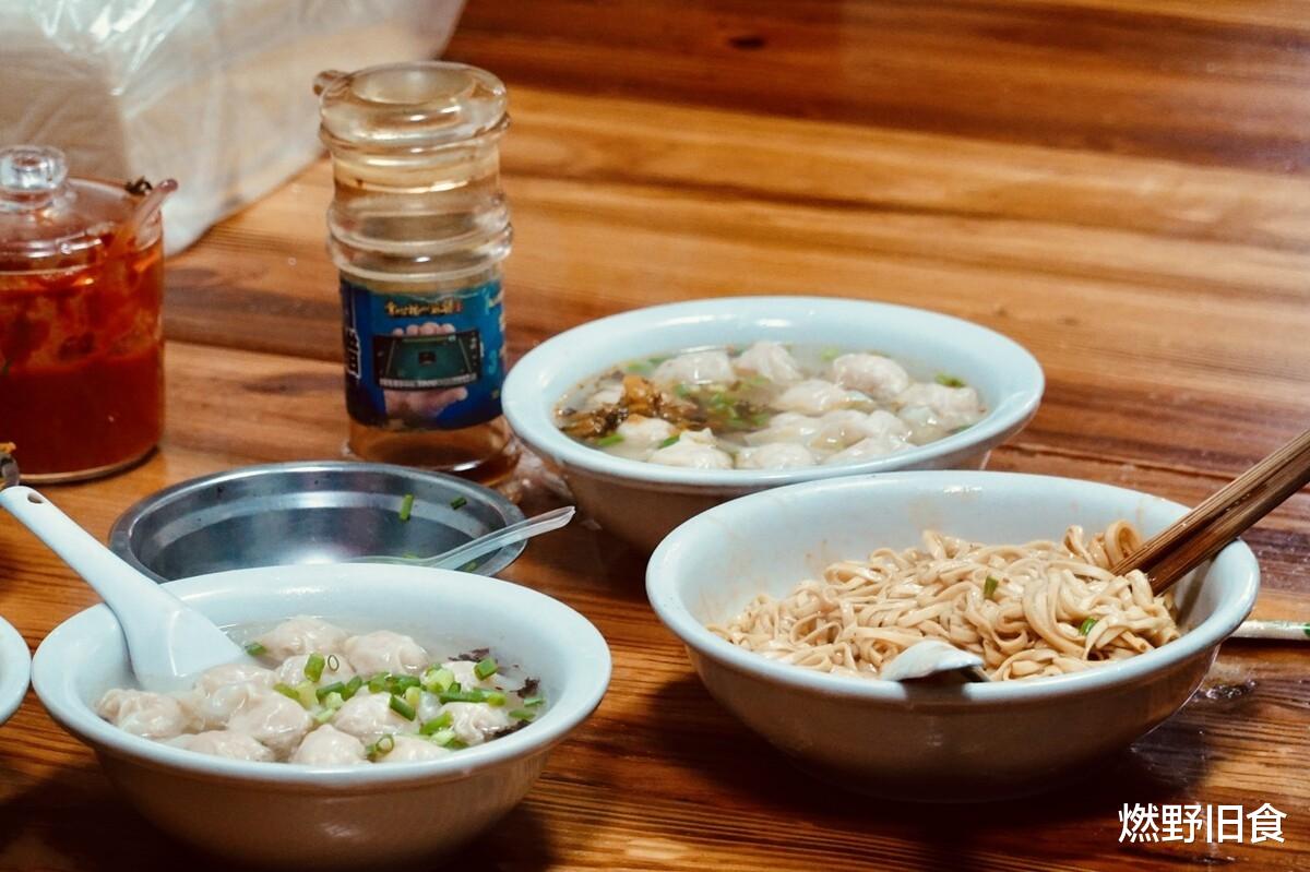 中国最推荐的三大避暑小县城，温度合适、高铁直达，好吃又好玩