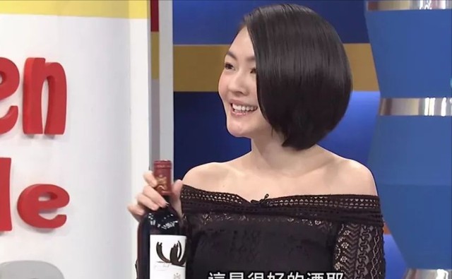 外表是仙女,私下里却是“老酒鬼”的5位女明星,蔡依林出人意料