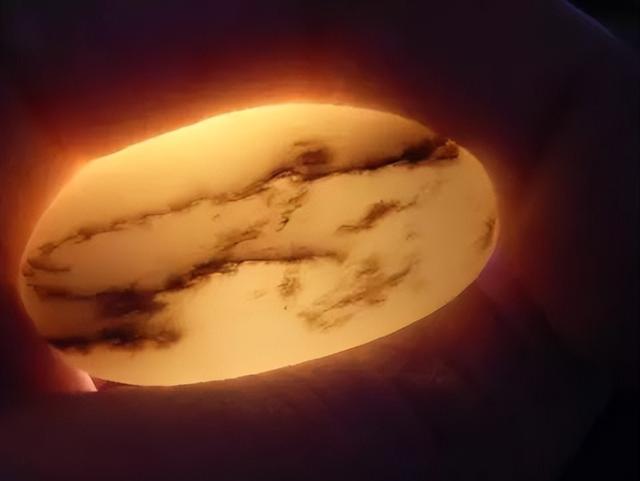 实战经验 | 浅聊和田玉籽料中的“沁纹”~