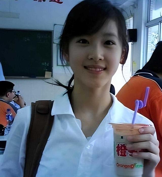 章泽天现实长啥样?路人的镜头才是“照妖镜”,突然理解刘强东了