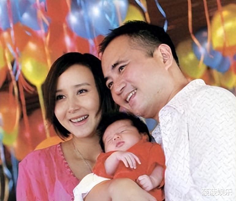 胡静:因长得太美被国外首富看中,为让她安心睡觉,甘愿切除器官