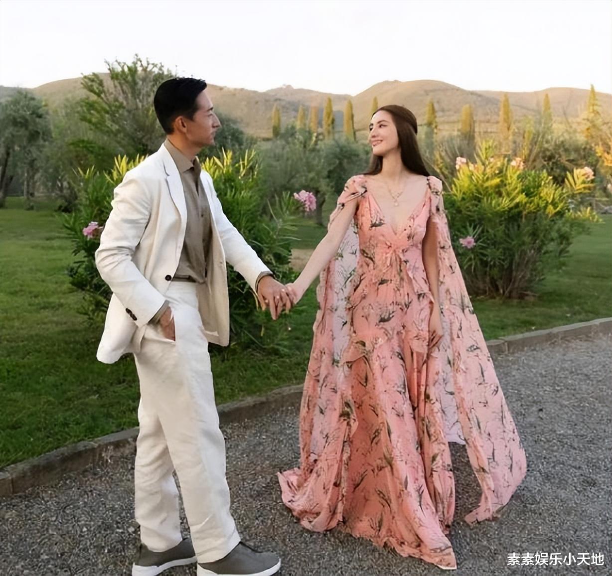 胡杏儿出席吴千语婚礼,富豪老公负责拍美照,女人们都特别幸福