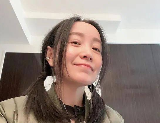 斯琴格日乐|她曾连登春晚4次，被恩师欺骗堕胎、前途尽毁，如今55岁仍没人要