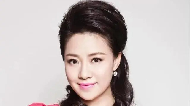 歌唱家王丽达：嫁给汤子星，婚后12年生一子，如今生活美满幸福