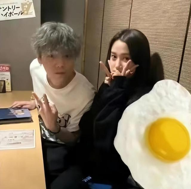 关晓彤不再逃避!直接面对“恋爱八年不结婚”,鹿晗评论区炸锅