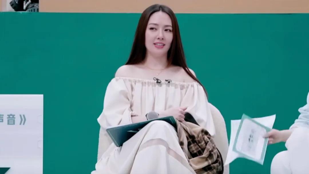 收手吧郭碧婷，来参加综艺跳舞被群嘲，在家做富太太岂不更好