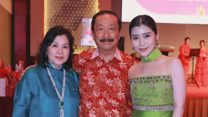 朱丽倩舅舅庆生，刘德华小姨子穿绿裙抢镜，陈志远两儿子超帅气