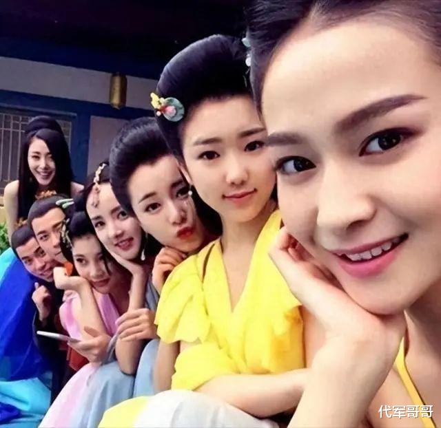 横店20万群演真实现状:美女遍地懒汉成群,“裸替”一天8000元?