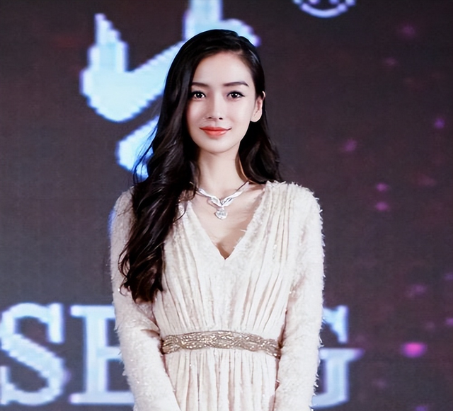 “以瘦为美”真的好看吗?明星们为了好看,个个都“骨瘦如柴”