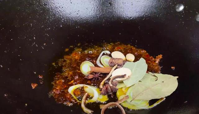 炖牛肉，切不可直接焯水，教你多加一步，牛肉软烂入味，像嫩豆腐