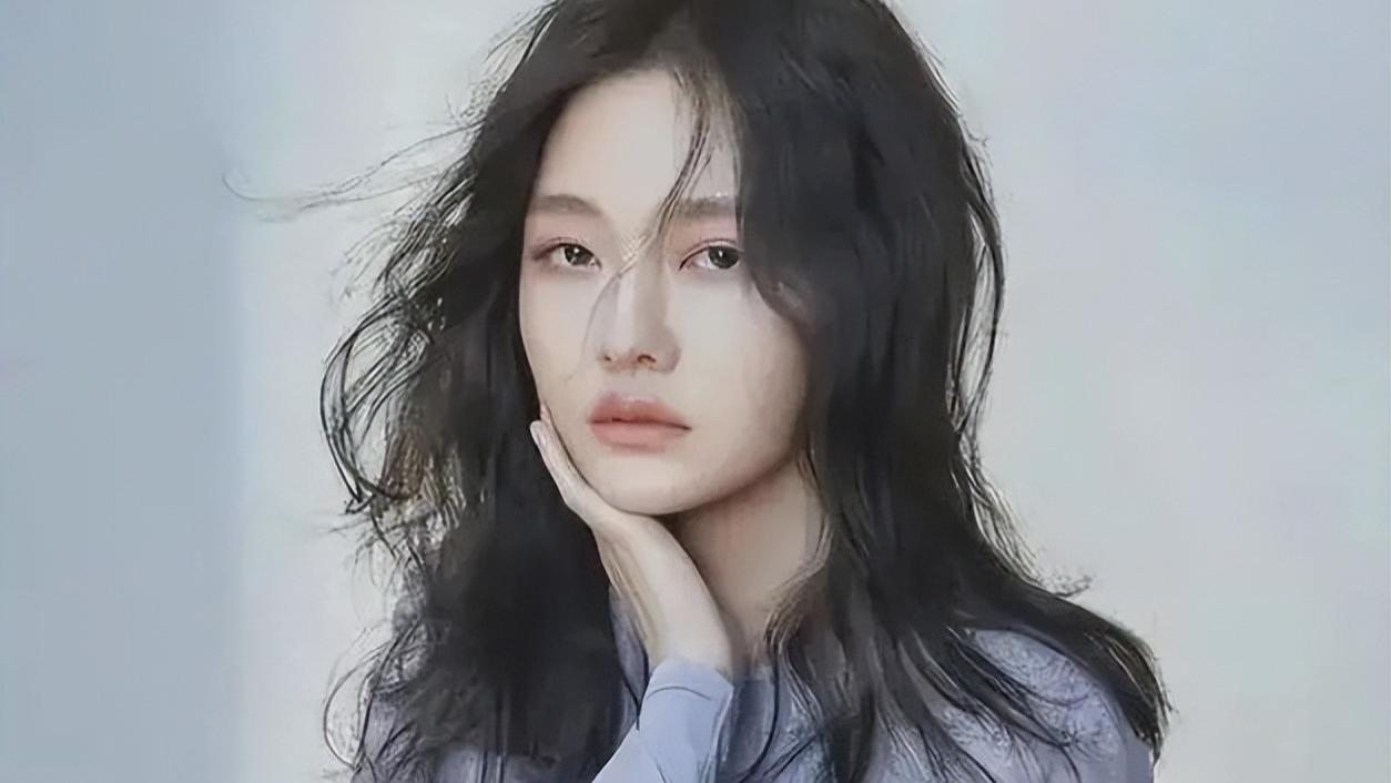 张兰曝大S真正索赔额是4亿8千万，放话要曝光所有真相，质疑大S税务