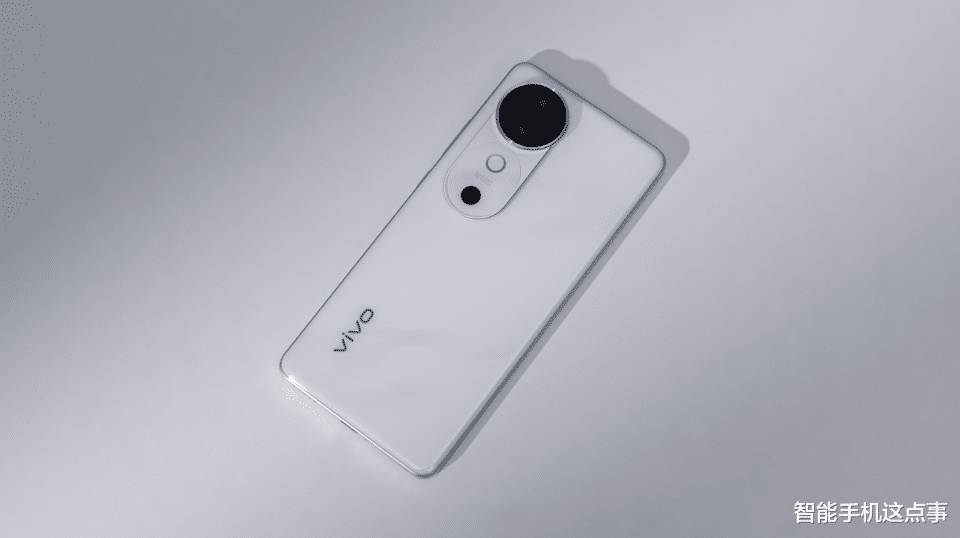 vivo S20系列浮出水面：天璣9300+6系大電池，追焦自拍也來了