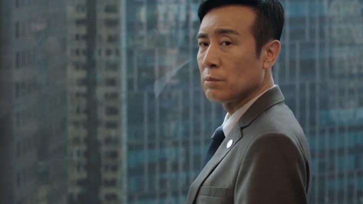 《城中之城》：但凡于和伟拉胯一点，都压不住这群“演技炸裂”的老戏骨