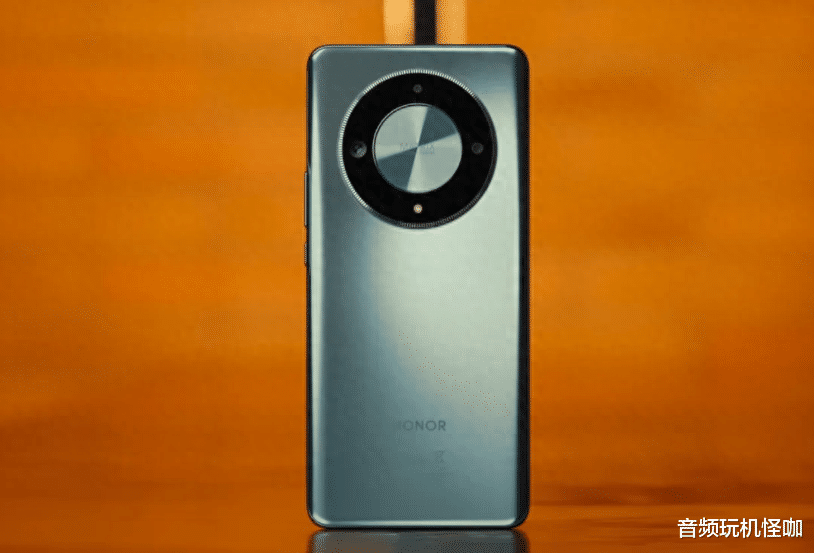 5800毫安只是開始，背后懸疑待解碼，未來將會是續(xù)航異軍突起