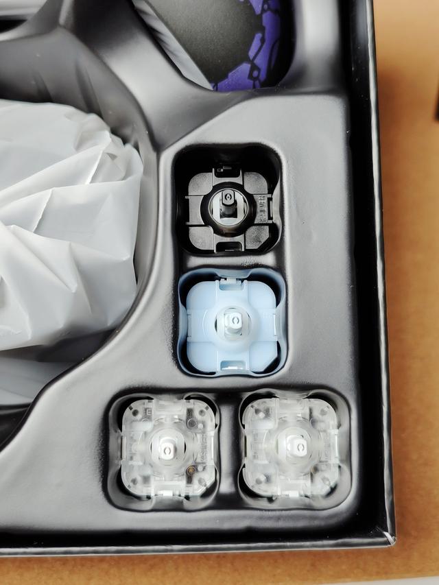 一個(gè)就夠，回歸體驗(yàn)本質(zhì)的旗艦手柄：雷神G80旗艦版