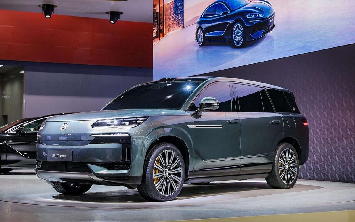 盘点2024广州车展比亚迪展台最“火”的3款车，有钱你会选哪台？