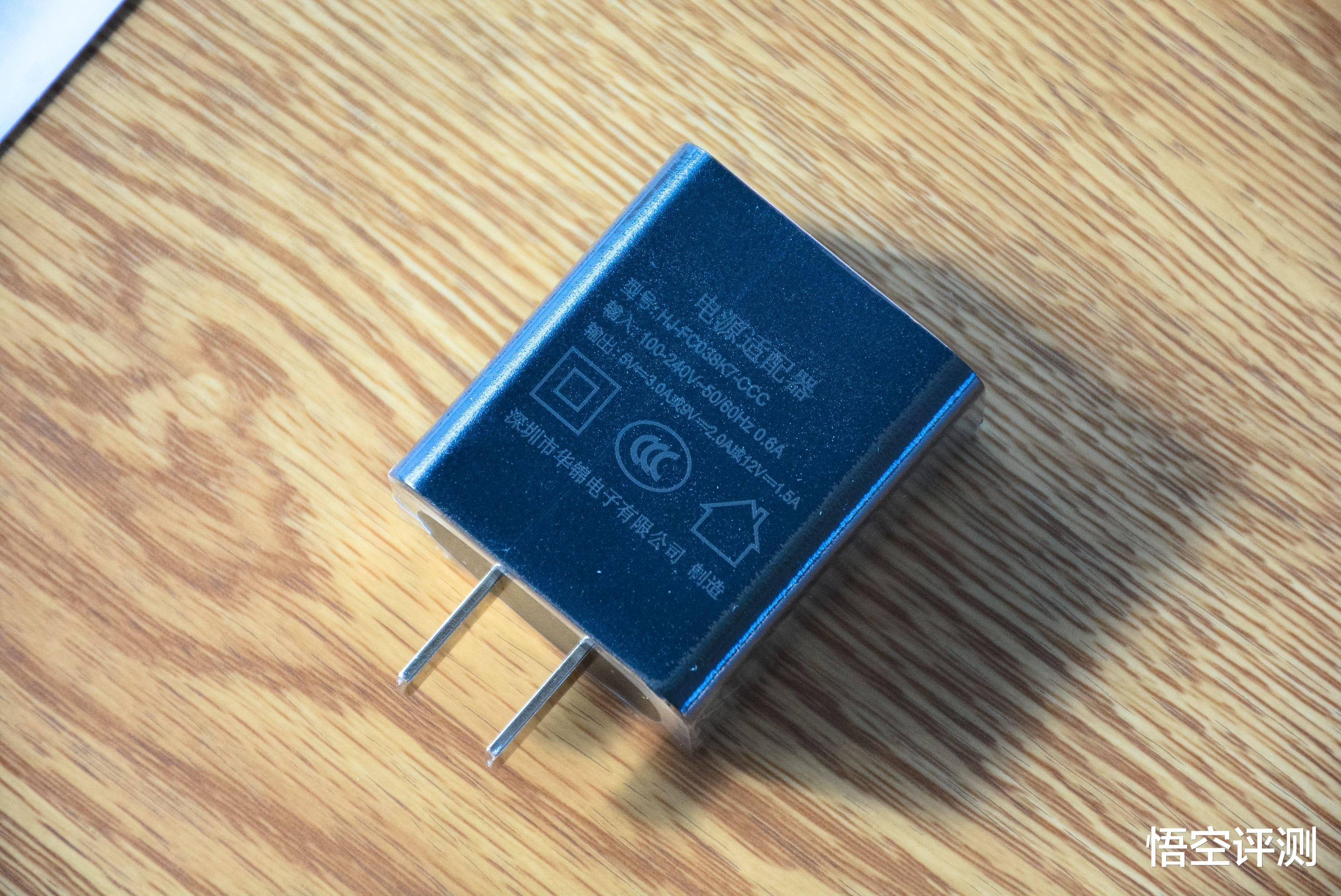 4.5英寸鋼盔鐵甲手機：三防+雙屏幕+G99處理器，都吉手機玄武mini