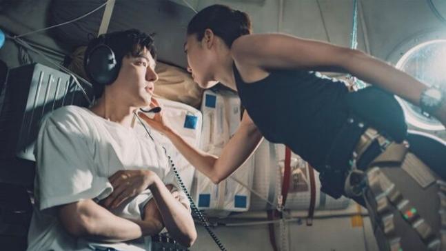 李敏镐孔晓振“耗资500亿韩元大作”首播，观众们普遍好评